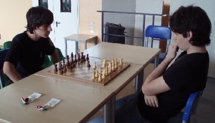 Un momento della finale di scacchi