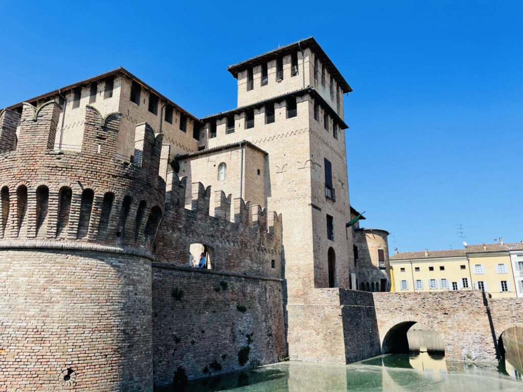 Visita al Labirinto di Masone e alla Rocca di Fontanellato (Parma)